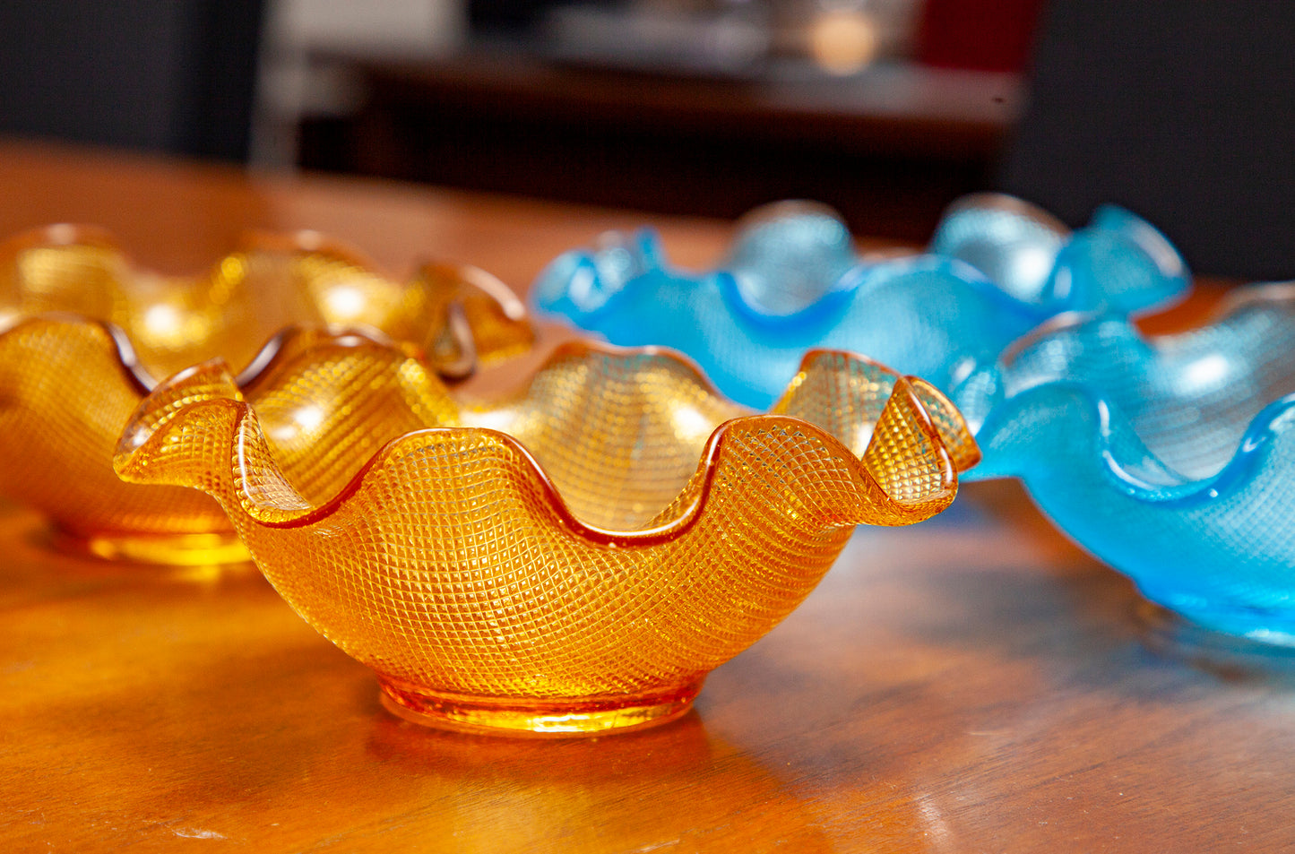 Vintage Italian Mid Century Modern Colony Glass Ruffled Bowl
