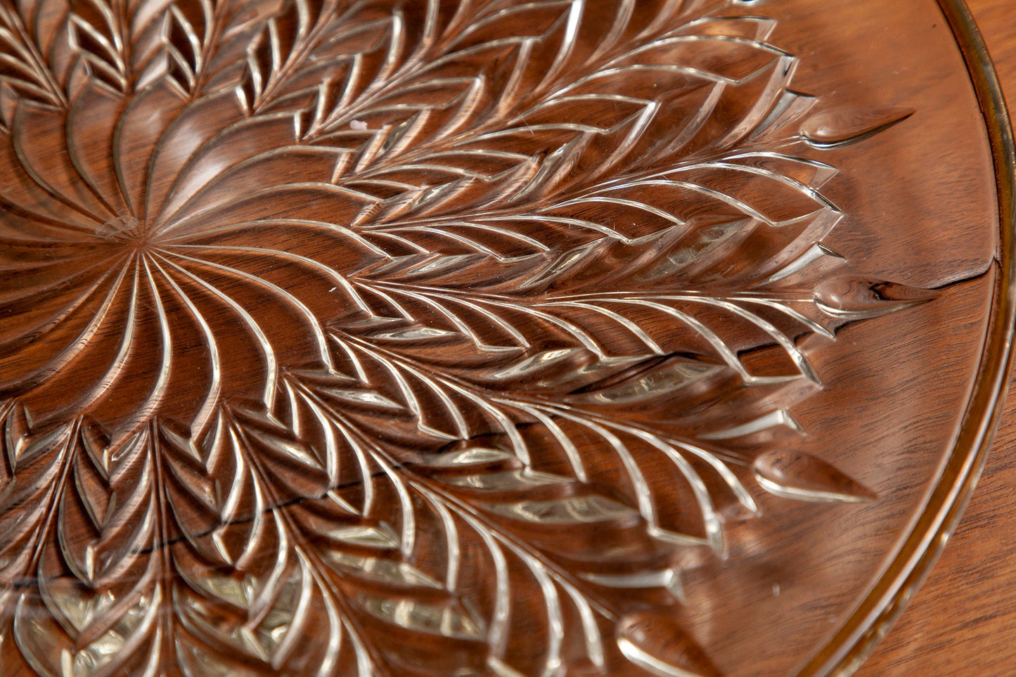 Vintage Rare Jeannette Feather Gold Trim Torte Platter